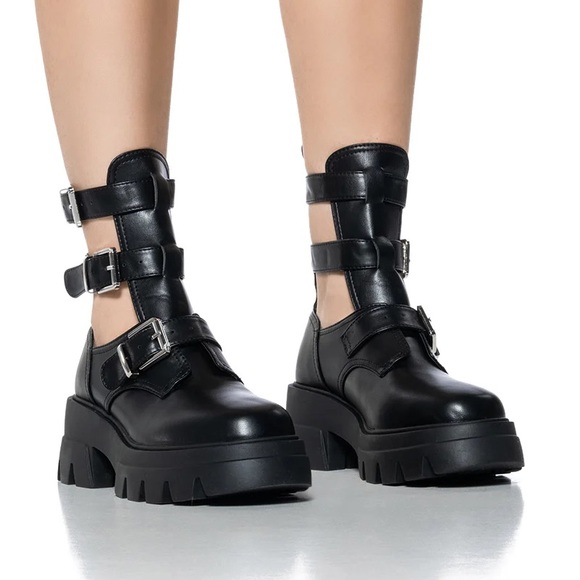 Callie Lives Miz AZALEA WANG Tuesday Atticus Black Buckle Up Bootie 7.5 - Picture 2 of 5